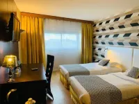 Grand Hôtel de Nîmes 4 étoiles Hotel di Nimes