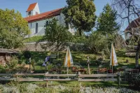 Gasthaus Hirsch Hotels near Centro Português De Wangen | Portugiesischer Kulturverein