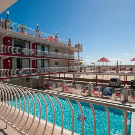 Matador Oceanfront Resort