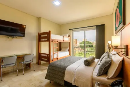 Hotel Dorado la 70