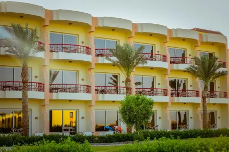 Amarina Queen Resort & Aqua Park Marsa Alam Отели в г. Qesm Marsa Alam