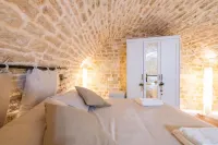 Sea front historic house in the heart of old town, inside torrione aragonese Hotels in Molfetta
