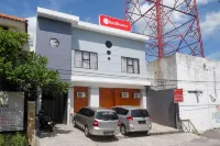RedDoorz Near Tentrem Mall Semarang Hotels in Pekunden