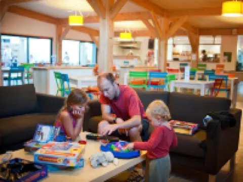 Huttopia les Châteaux Hotels in Bracieux