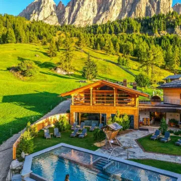 Kolfuschgerhof Mountain Resort Hotels near Frara