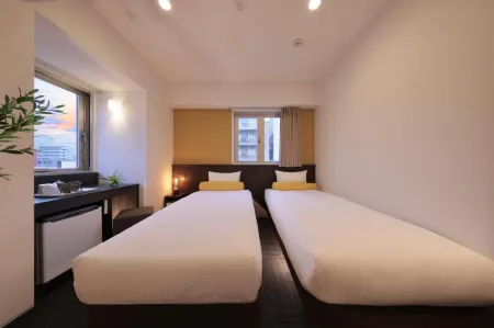 Nipponbashi Crystal Hotel