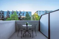Modern Apt in Heart of the City Hotels in Turner