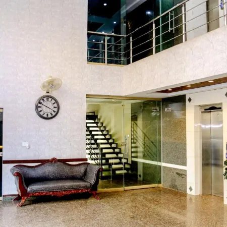 Gulberg Suites