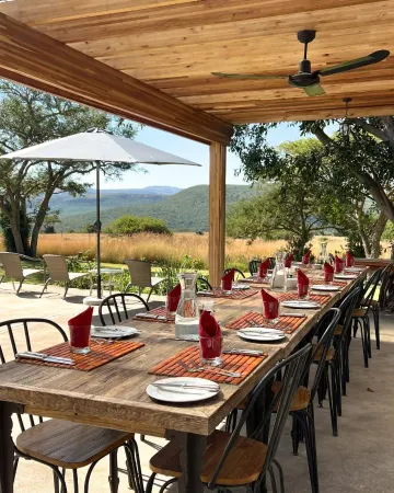 Fugitives Drift Guest House Отели в г. Померой