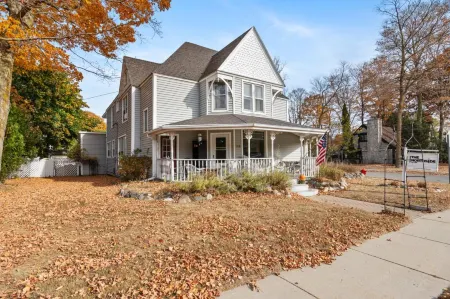 Charlevoix House - the Northside