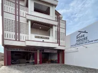 RedDoorz at Rose House Simpang Pemda Medan Selayan Hotel dekat Kedai James