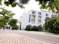 Nilawin Hotels & Resorts Hotels near Chilaw Jumma Masjid (சோனகத்தெரு ஜும்மா பள்ளி )