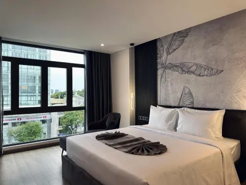 LION 17 Hotel