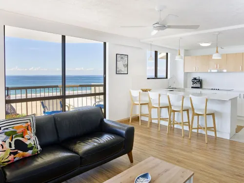 Beach Palms Holiday Apartments - Homestays