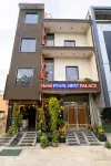 Hotel Pearl Nest Palace - 2 estrellas