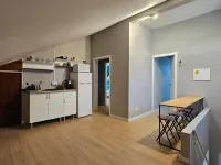 Aerostay Hostel Hotels in Moreira