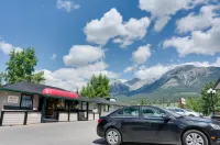 The Drake Inn - parking