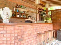 Mirah Guest House - bar