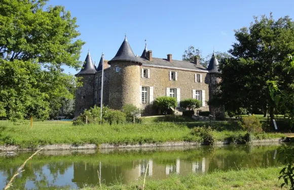 福洛格里堡酒店