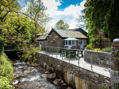 Swansea Valley Holiday Cottages Hotels in 