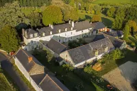 Le Domaine de Mestré The Originals Relais Hotels in Roiffe