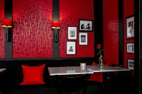 Le Theatre