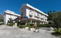 Virgilio Grand Hotel Hotels near Torre Truglia
