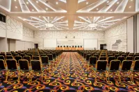 Ibis Pontianak City Center Hotels in Parit Tokaya