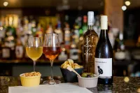 The Bell Inn Hotel - bar