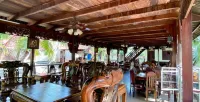 Khach san Sao Mai Hotels in Giong Trom District