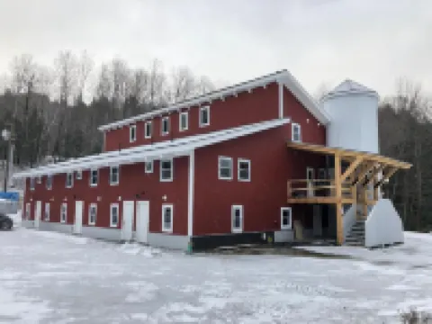 MAD River Lodge