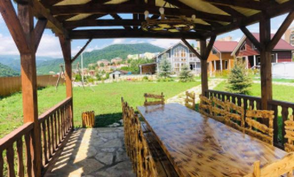 Cottage Chalet and Tours