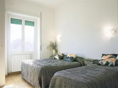 B&B Dea Tiburtina Hotels near Tiburtina bus station