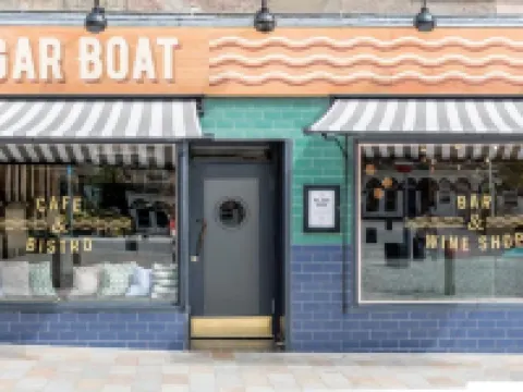 Rooms above Sugar Boat Hotels in Helensburgh