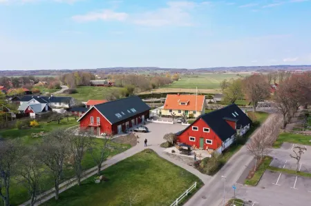 Halmstad Gårdshotell Отели рядом с Аэропорт Хальмстад