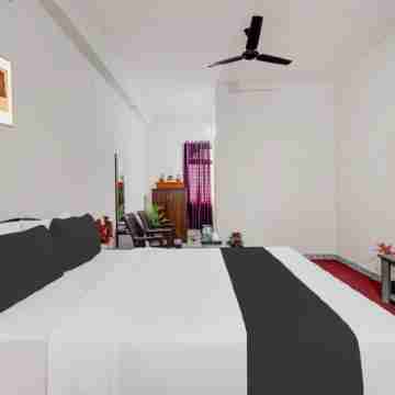 Shravanya Comforts Rooms