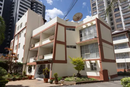 Gemina Court - parking