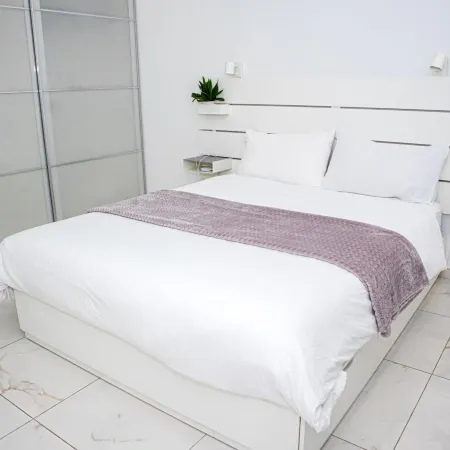 A52 - Apartment with Sea and Country Views