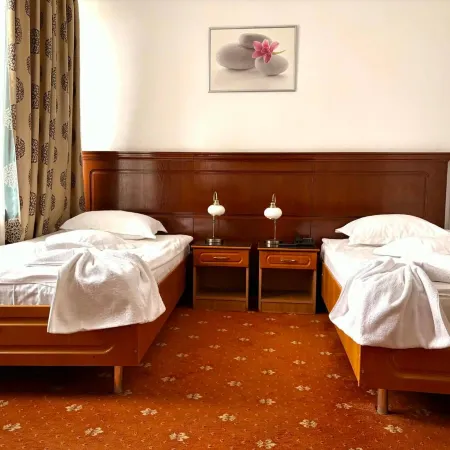 Hotel Emma Est