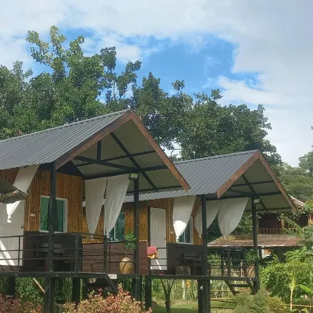 Rainbow House Pai