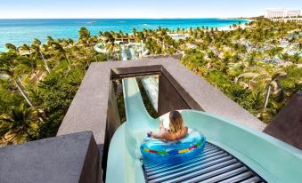 Harborside Resort & Vacation Rentals at Atlantis