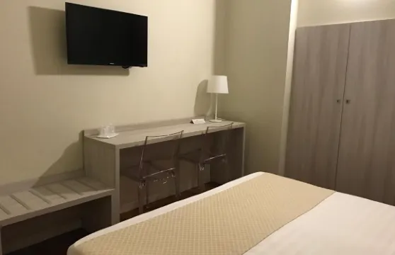 艾爾布格艾娜麗酒店