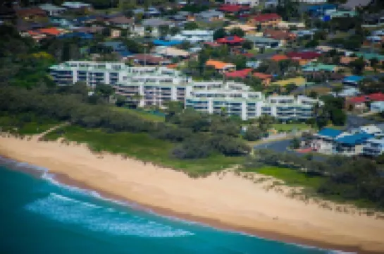 Surfside on the Beach Hotels in Buddina