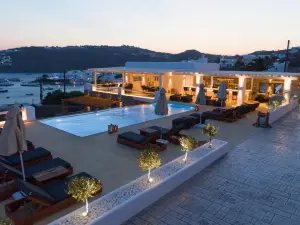 Seethrough Mykonos Suites
