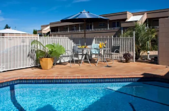 Baywatch Motor Inn Hotels near Tauranga Airport