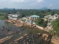 Hotel Elephant Park - New Deal! Exclusive Offers on Pickups Available! Hotel a Pinnawala