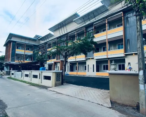 Preme Apartment @Maejo Hotels in San Sai