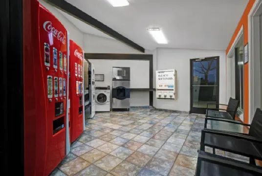 Motel 6 Marina, CA - Monterey