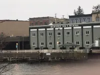 Manistee Inn & Marina