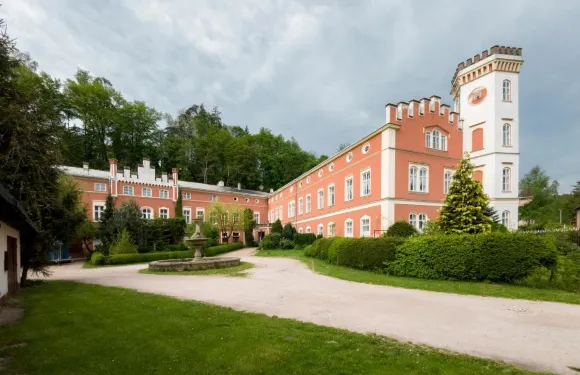 魯德尼克哈麥克膳食公寓酒店